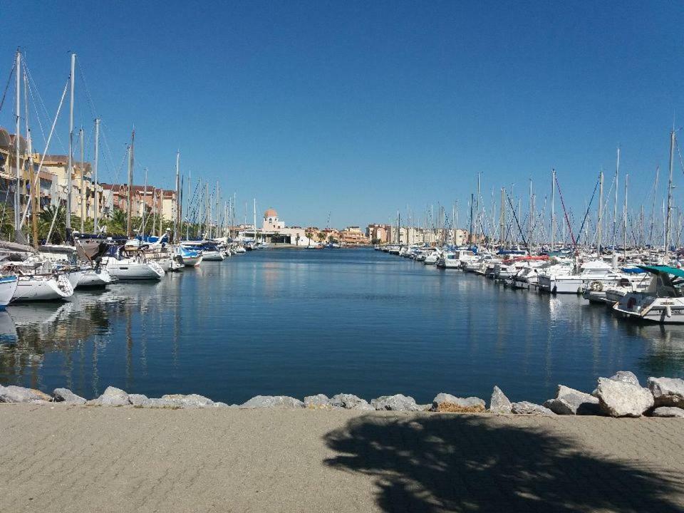 T2 Sur Le Port Avec Parking Leilighet Gruissan Eksteriør bilde